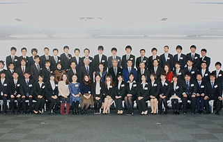ウシオ财团举行2014年度奖学生毕业欢送会　大富推选的三名中国留学生顺利毕业